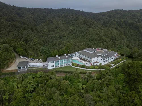 Waitakere Resort & Spa - Private Pools