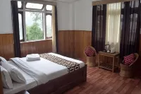 Green Leaf Resort - parking
