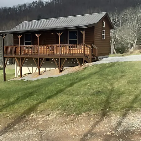 The Hoot Owl - New Cabin in Black Mountain w/ views & discount Biltmore tickets!