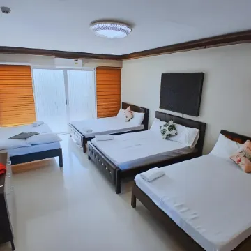 Three M's Hotel and Restaurant