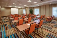 Fairfield Inn & Suites Cartersville Hotels in Emerson