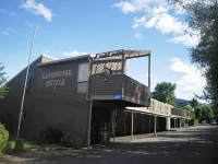 Larchwood Motel Hotel di 