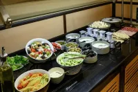 Royal Plaza by Stellar Hotels, Yerevan - فطور