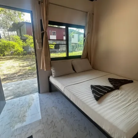 Chomjan Hostel