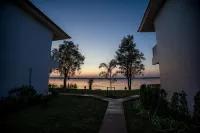 Lake House Naka Cave Hotels in Bueng Khong Long