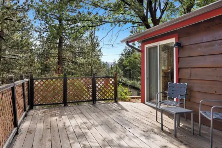 Moulin Rouge #2055 Отели рядом с достопримечательностью «оз. Биг Бэар»