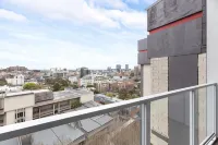 The Alta Apartments by Urban Rest Отели в г. Surry Hills