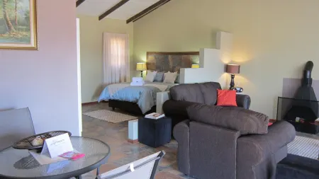 Votadini Country Cottages Отели в г. Западный Ранд