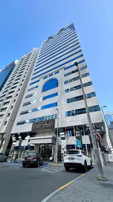 Uptown Hotel Apartments Abu Dhabi by Gewan Hotel a 