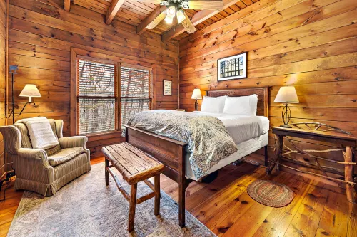 Therapeutic Mountain Views and Cozy Fireplace - Breathtaking Retreat