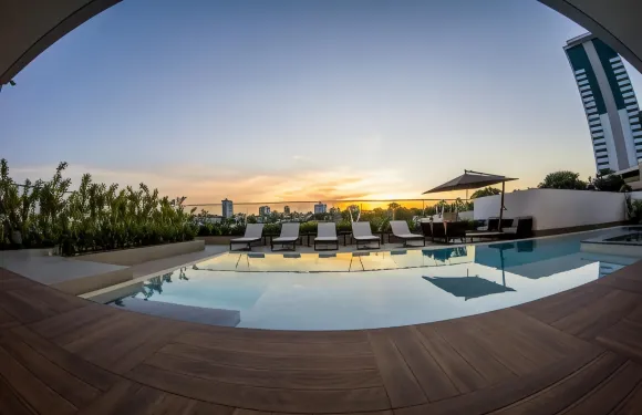 烏貝藍迪亞購物廣場美居酒店