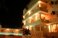Oasey Beach Hotel Hotels near Galagama Temple/Sinhala Ayurwedic Center