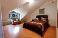 Hostal Kolibri B&B