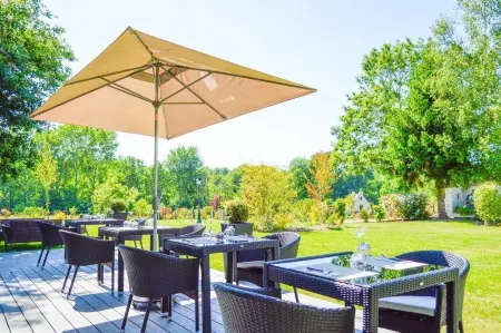 Le Clos des Vignes Отели в г. Жизор