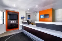 Motel 6 Palatine, IL - Chicago Northwest