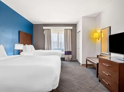 Comfort Suites Lindale Hotels near Pickers Pavilion