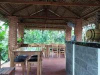 Quoc Phuong Riverside Homestay