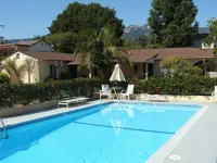 Oasis Inn and Suites