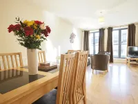 Crompton Court Apartments Hotels in Haringey