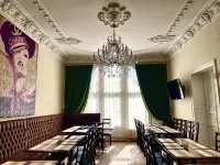 Upper Room Hotel Kurfürstendamm Отели рядом с достопримечательностью «Торговый центр Bikini Berlin»