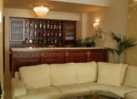 梅樂提歐酒店 - 2星級