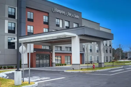 Hampton Inn & Suites by Hilton North Attleboro Отели в г. Плейнвилл