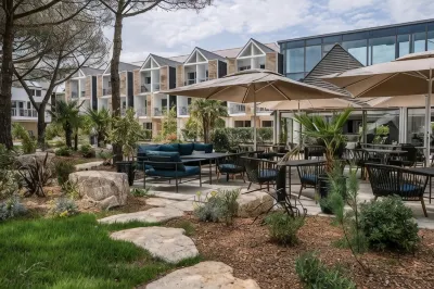 Thalazur Carnac - Hôtel & Spa Hotels in der Nähe von Steinreihen von Carnac