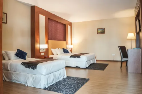 โรงแรมเพนมูเทียร่า