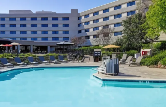 普萊森頓俱樂部希爾頓逸林酒店