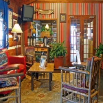 เกรท สโมกกีส์ อินน์ เชโรกี