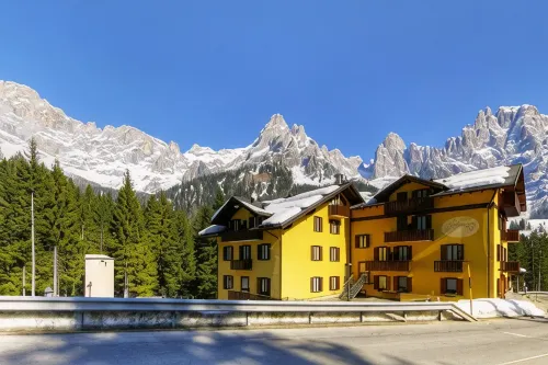 GH Hotel Fratazza Hotels in Siror