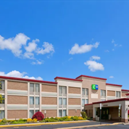 Holiday Inn Express RAMSEY-MAHWAH by IHG