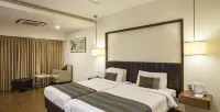 Hotel Minerva Grand โรงแรมใน