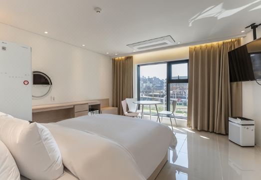 4. 엠에이치호텔 객..