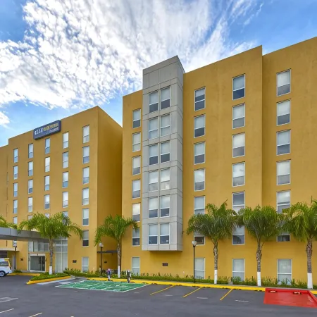 City Express Suites by Marriott Querétaro