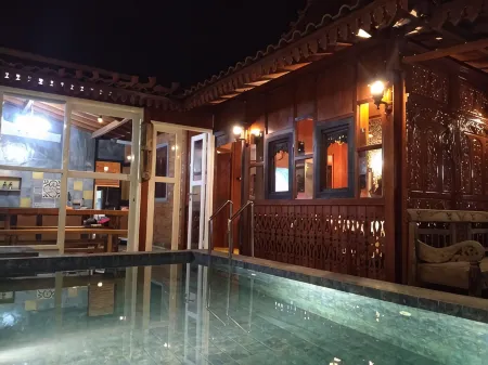 The Pekayon Villa Pacet Отели в г. Моджокерто