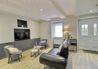 Maison de Ville Avec Jardin Privatif Hôtels à : Plancoët