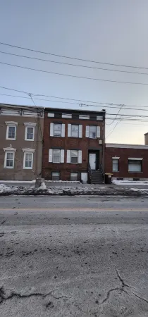 Cozy 1-bedroom apartment in charming Schenectady just renewed has AC HEAT WIFI