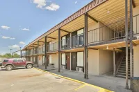 West Texas Inn & Suites with Kitchenette - Motels
