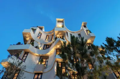 Hôtel Fantaisie Hotels in 