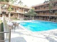 Jungle Safari Lodge Chitwan National Park Sauraha - プール