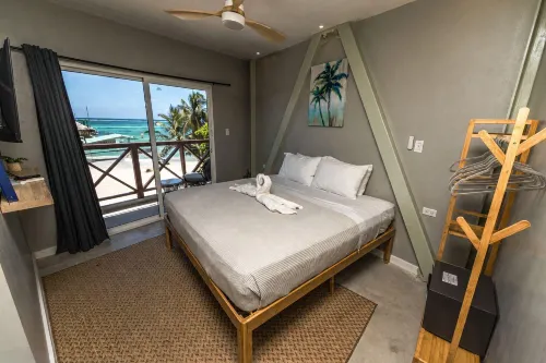 Sandbar Beachfront Hostel & Restaurant