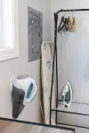 Bellevue Guesthouse by Lake Sammamish- EV, Patio - Tiny houses