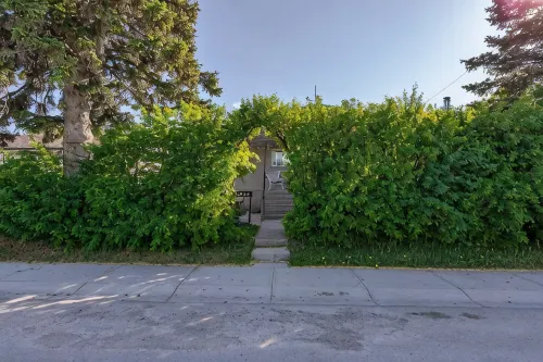 Seasons Suite 3BR in Hinton, AB