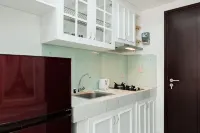 Best Price Studio at Casa de Parco Apartment by Travelio