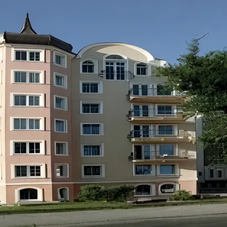 Hotel Polaris