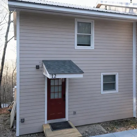 Charming townhome with 2 master suites, WiFi, AC in tranquil Sugar Mountain