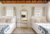 Cozy Villa in Casa de Campo with a Golf View, 3 Mins Away from Beach. - chambre d’hôtes