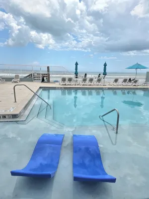 Ocean View Studio • Steps to Beach - Condos