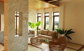 Awapuhi Hotel & Resort